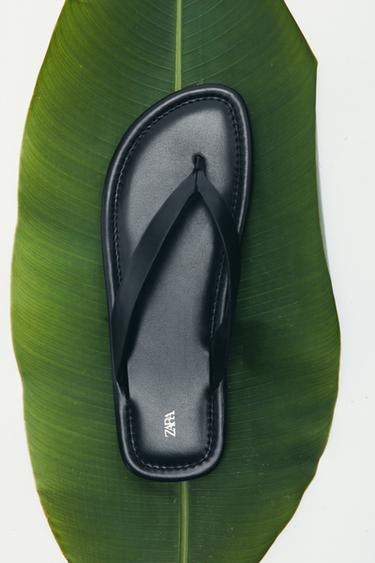 SANDALIA PLANA PIEL - Negro de Zara