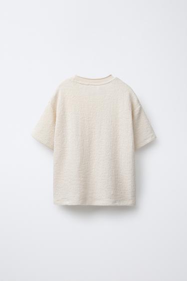 T-SHIRT EN VELOURS BOUCLÉ AVEC POCHE - Écru de Zara - Image 1