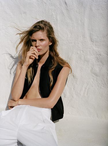 PUFFER WAISTCOAT - Black by Zara