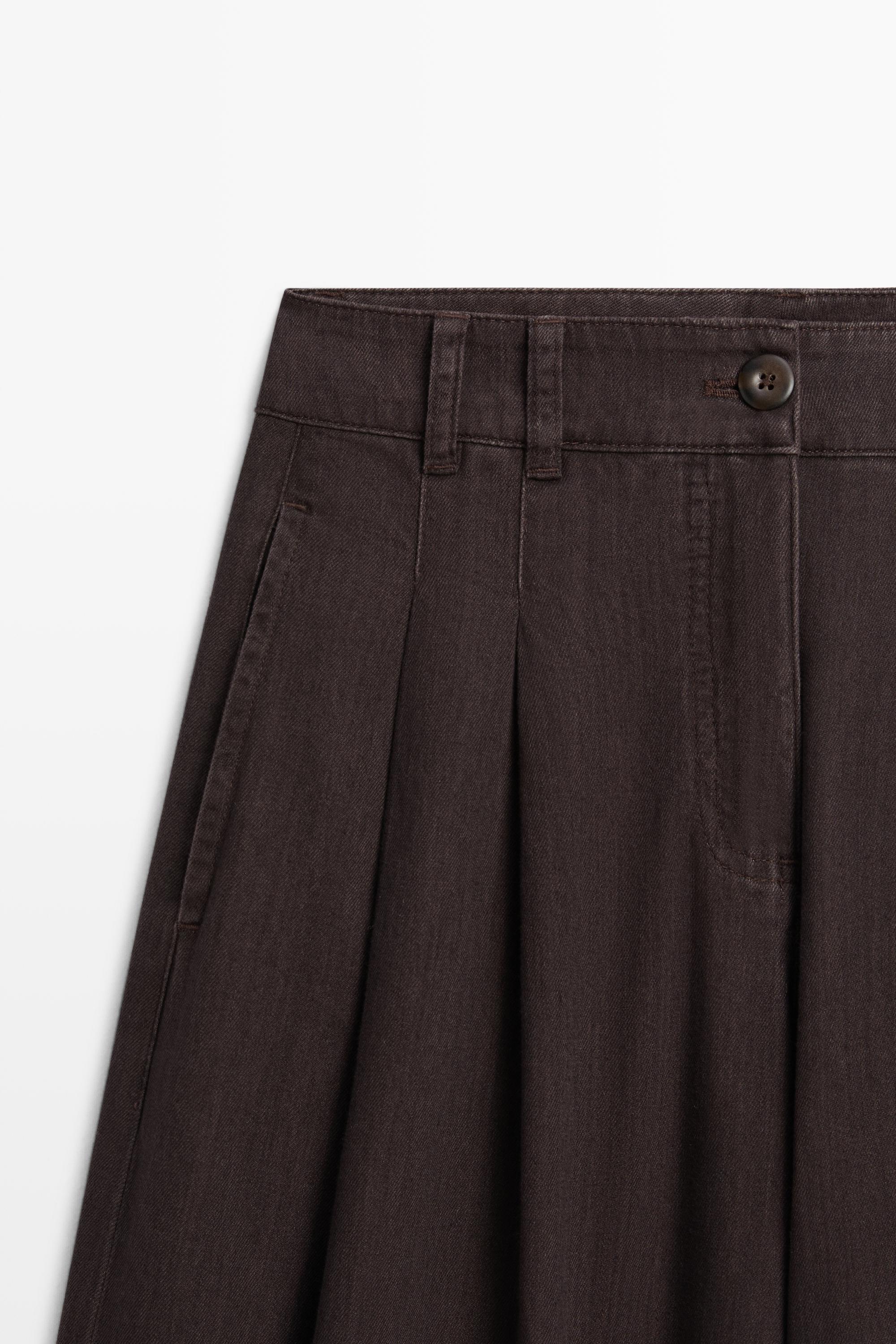 Pleated barrel fit jeans