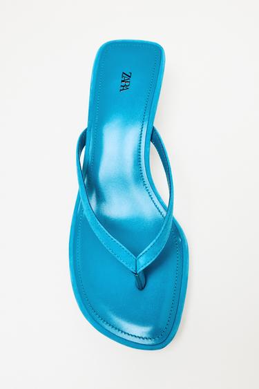 SANDALES KITTEN HEEL EN DAIM - Bleu turquoise de Zara