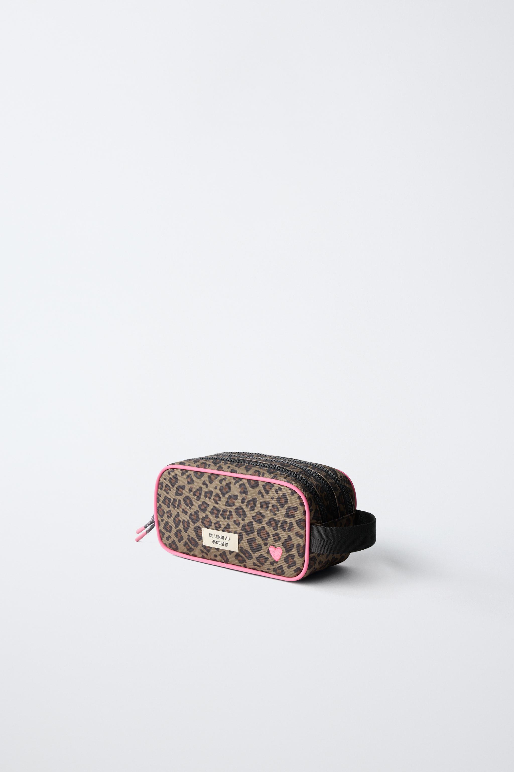 ANIMAL PRINT POUCH — Brown