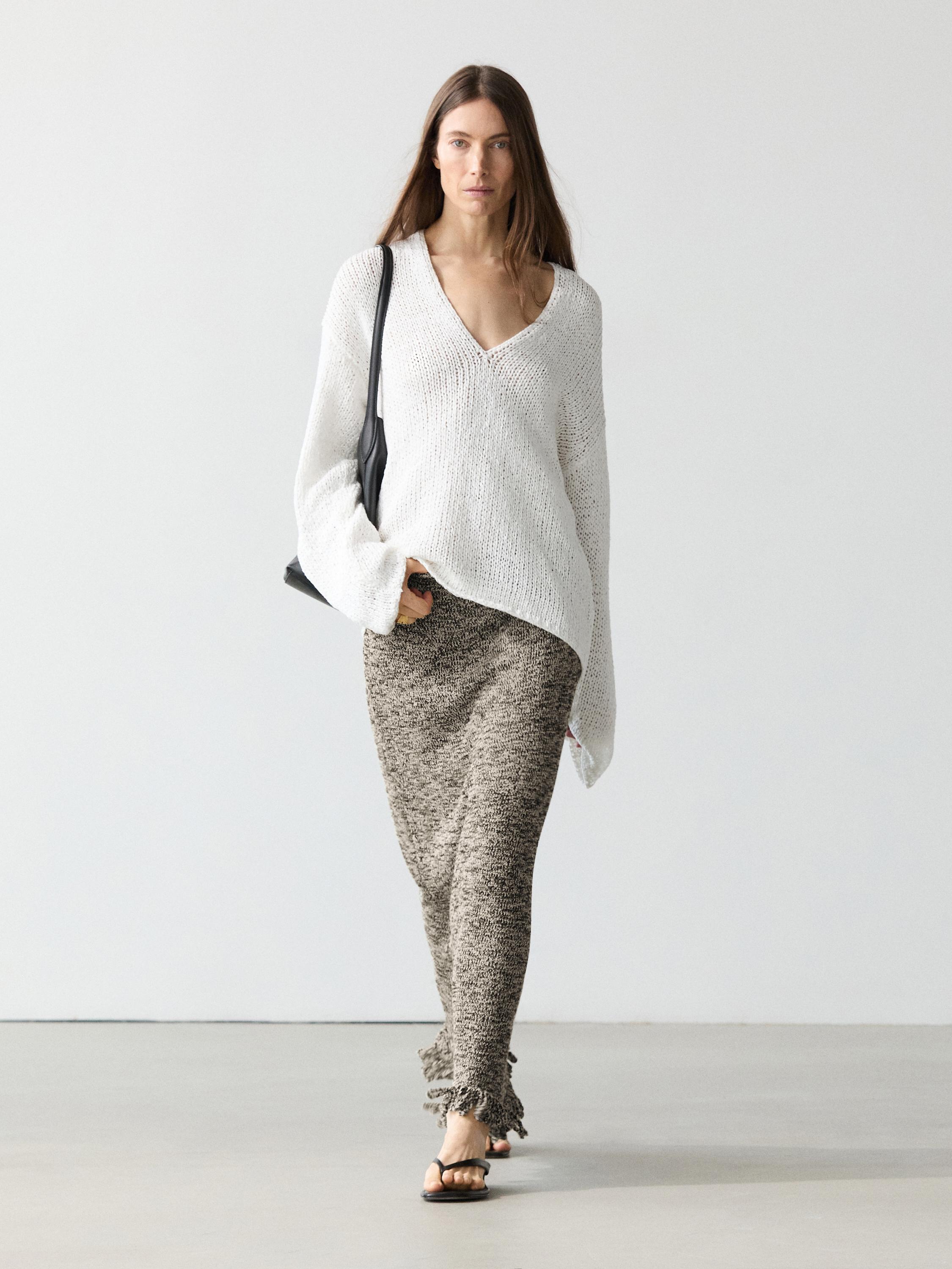 Total look knit skirt with fringing