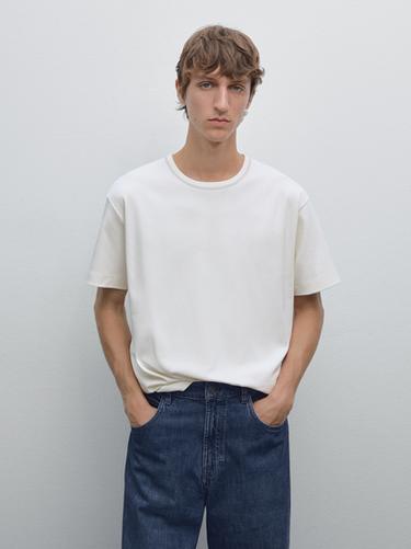 Camiseta manga corta pespunte contraste - Mantequilla de Zara