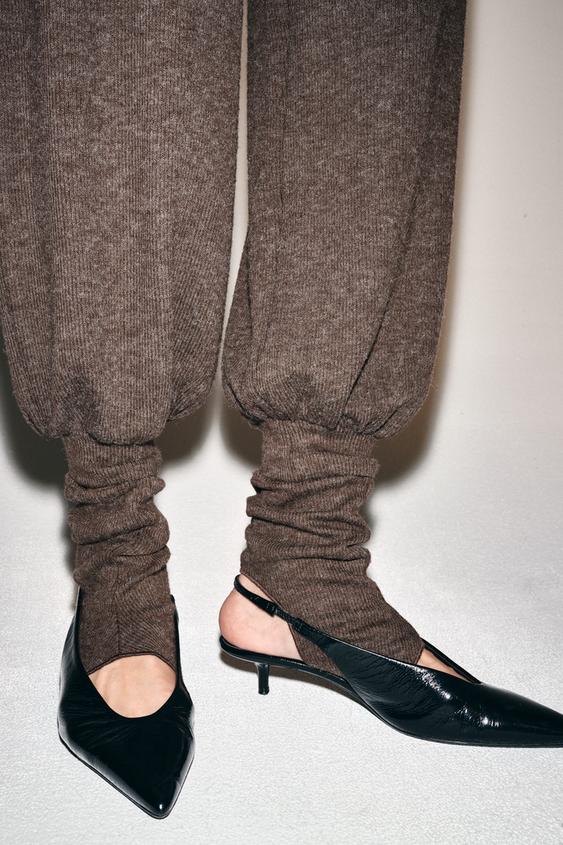 PANTALON SOFT DÉTAIL CHAUSSETTE - Chocolat de Zara - Image 3