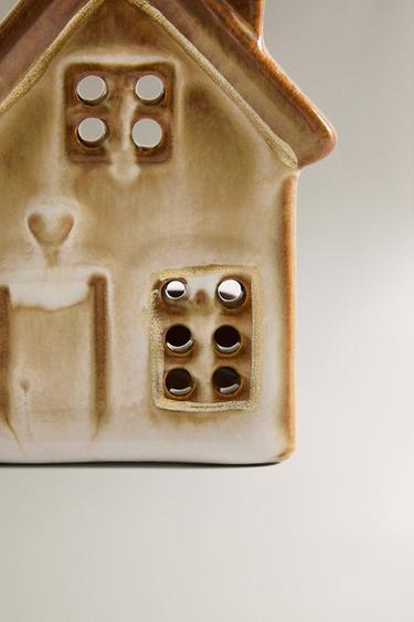 CERAMIC CHRISTMAS HOUSE TEALIGHT HOLDER WITH HEART - Brown by Zara - Image 3