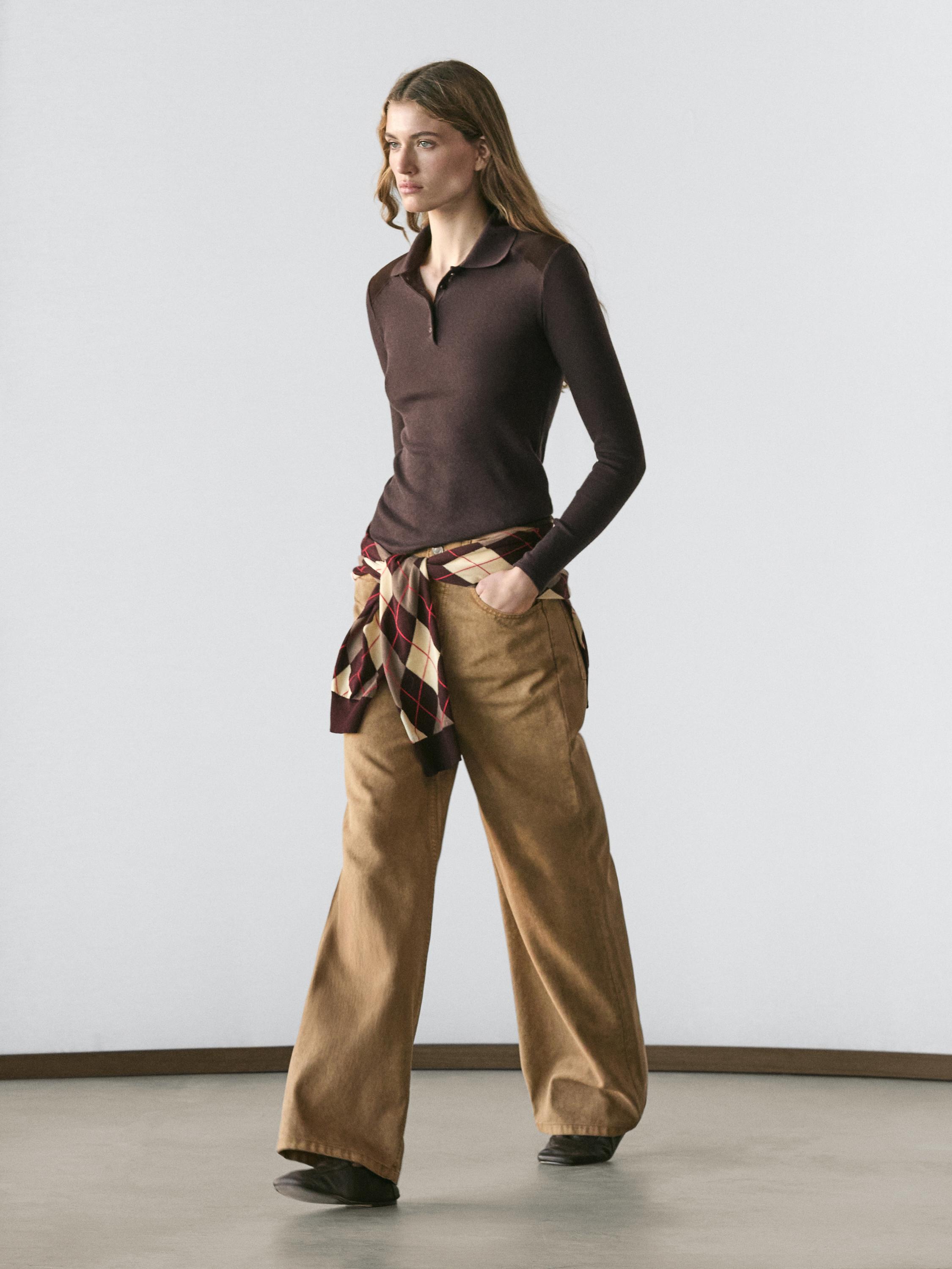 Polo T-shirt with shoulder pads