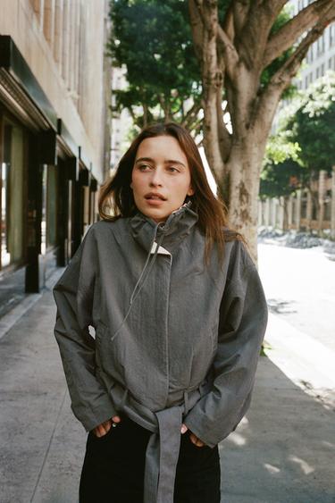 جاكيت قصير بحزام ZW COLLECTION - رمادي وسط الخاص بـ Zara