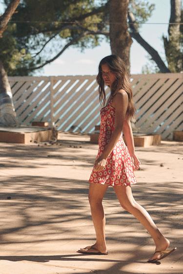 ROBE COURTE À ENCOLURE AMÉRICAINE ET FLEURS - Rouge de Zara - Image 6