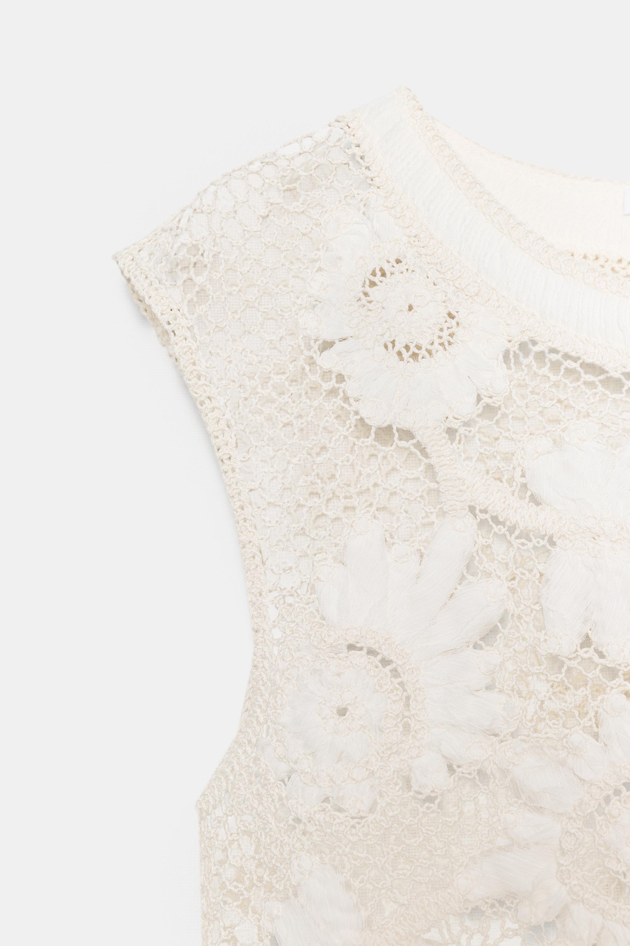 TOP EN CROCHET À FLEURS