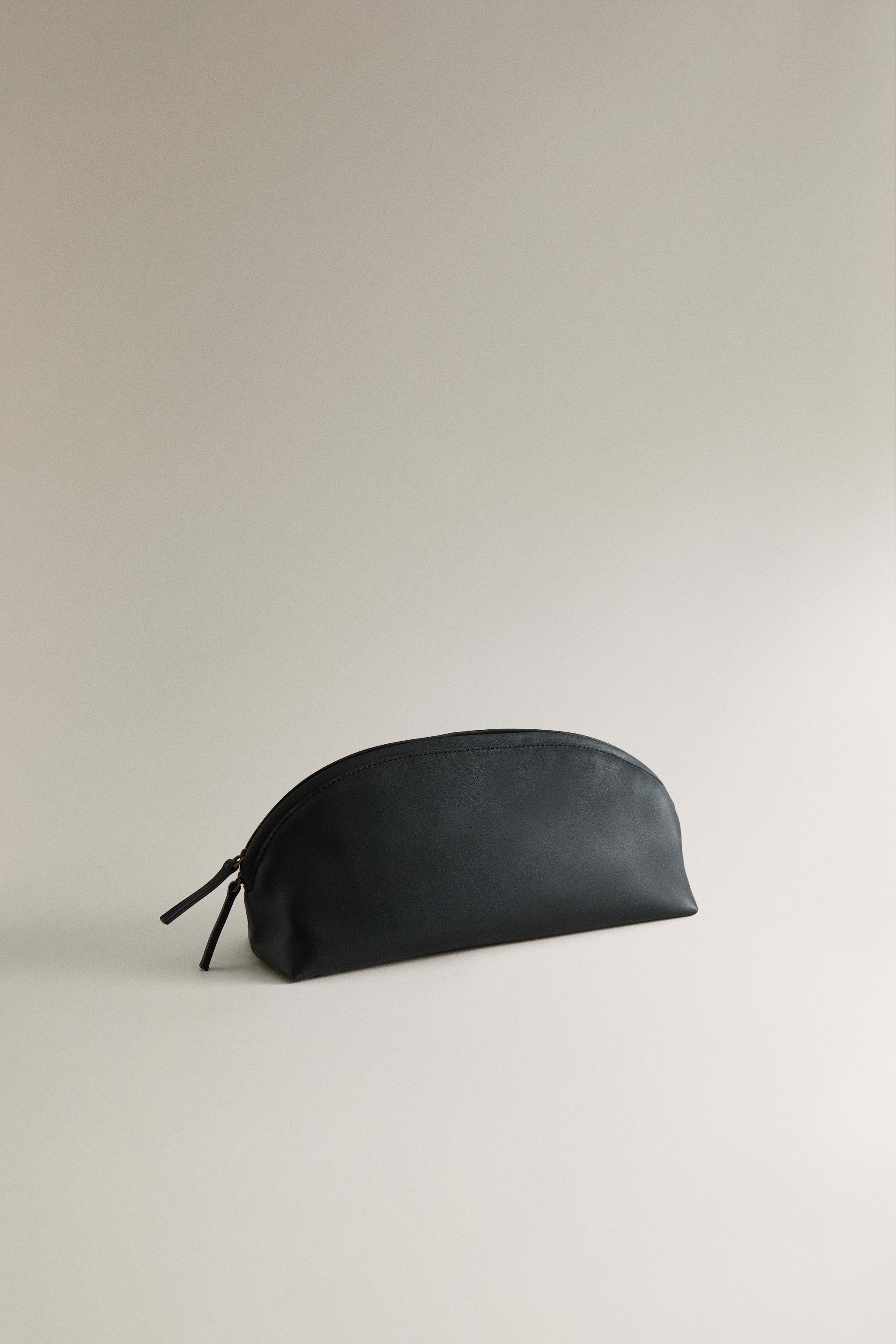 HALF-MOON LEATHER MAKEUP BAG