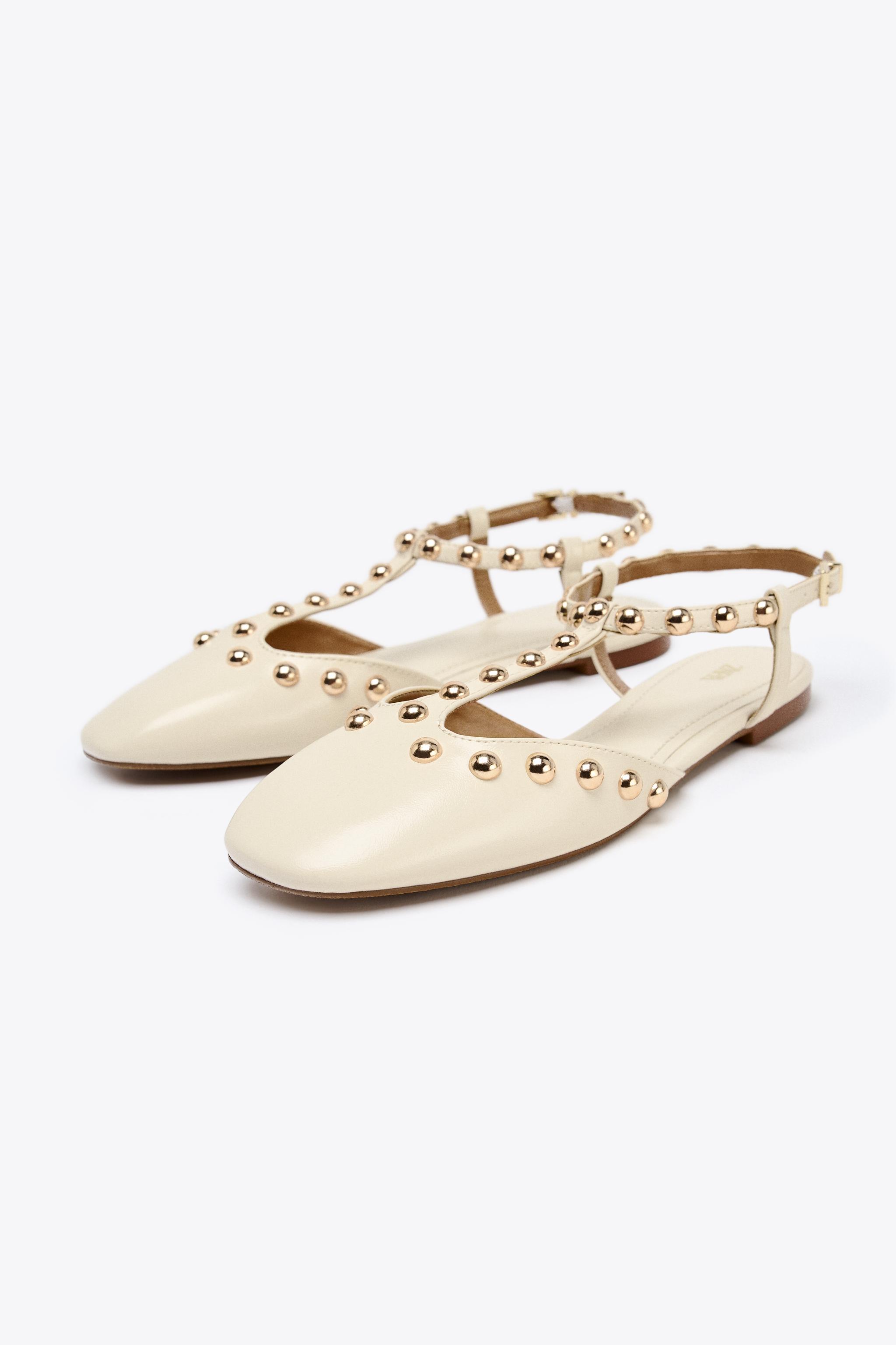 スタッズ付きフラットシューズ - ホワイト | ZARA Japan / 日本