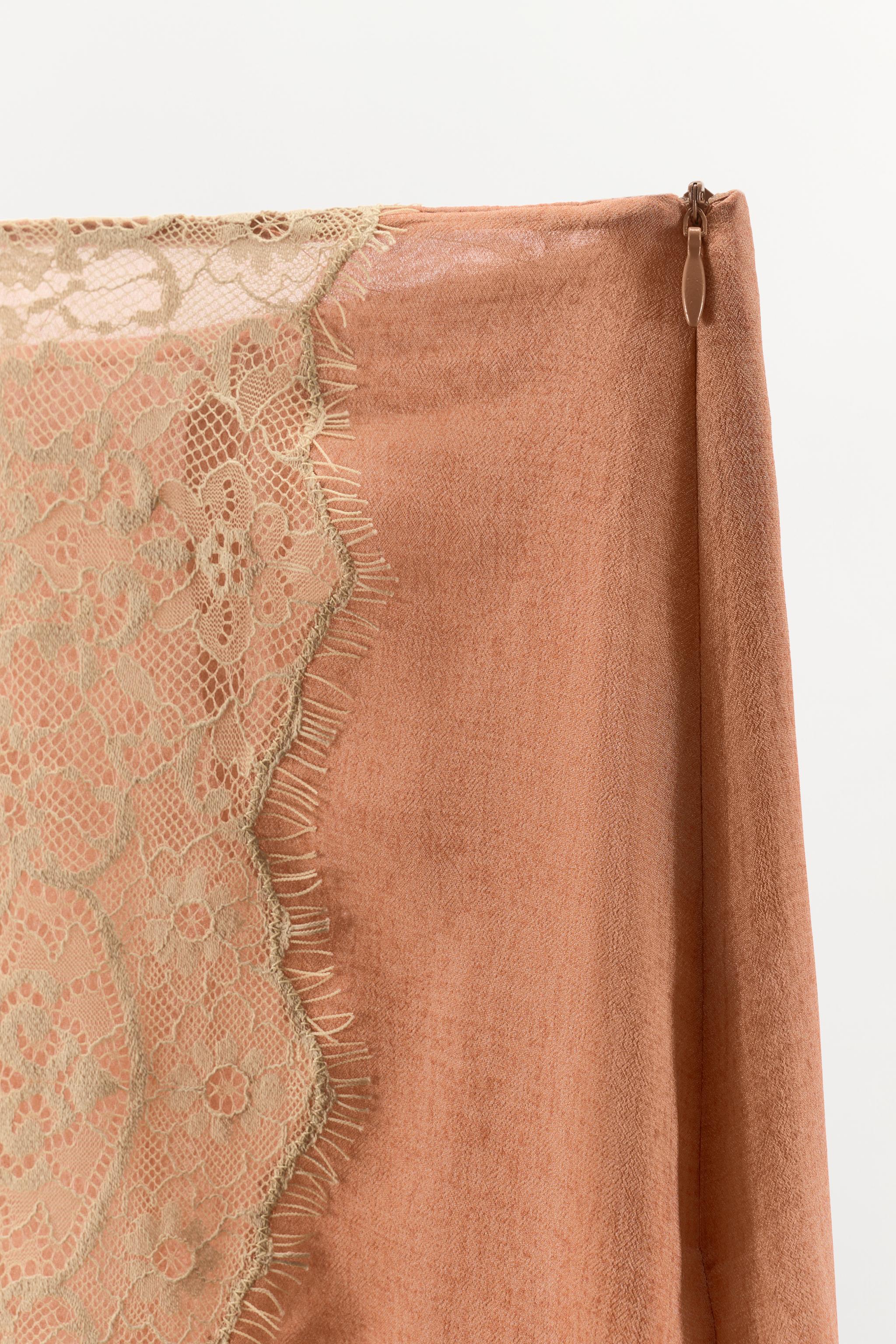 CONTRAST LACE GEORGETTE SKIRT