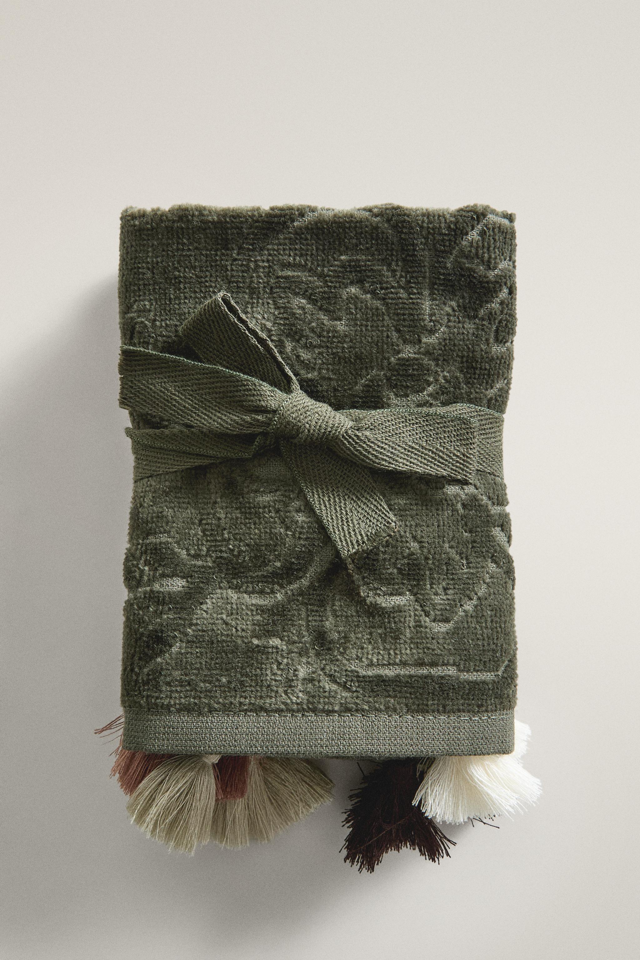 PACK OF HAND TOWELS WITH TASSELS (PACK 3)