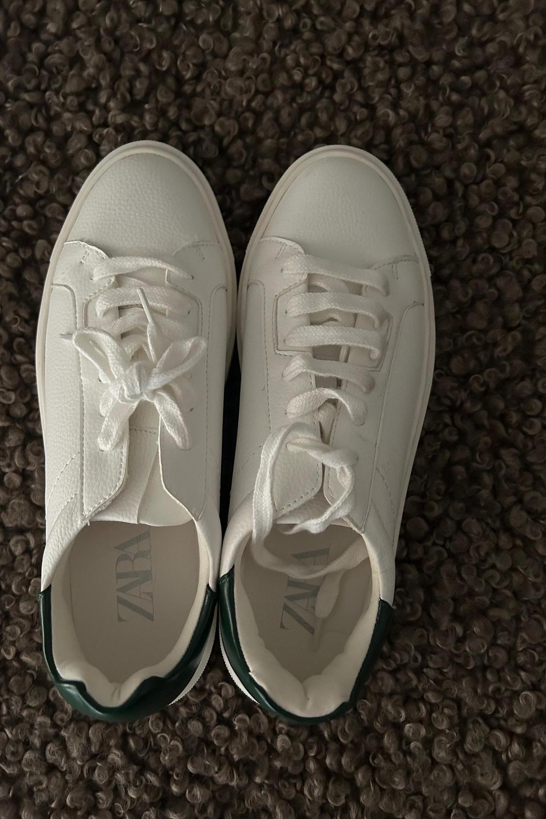 TRAINERS WITH BACK PIECE - Image 4