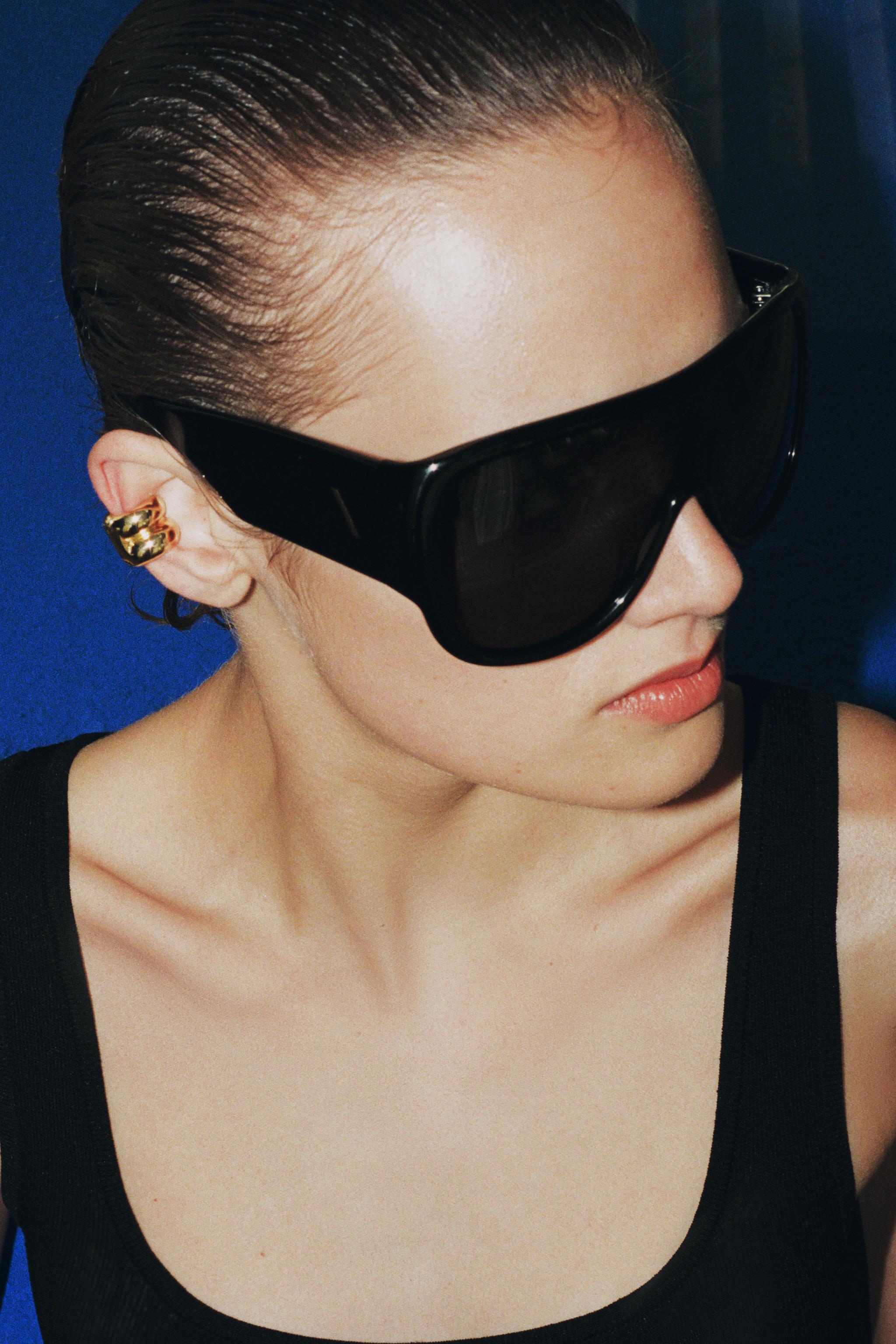 AVIATOR SHIELD SUNGLASSES — Black