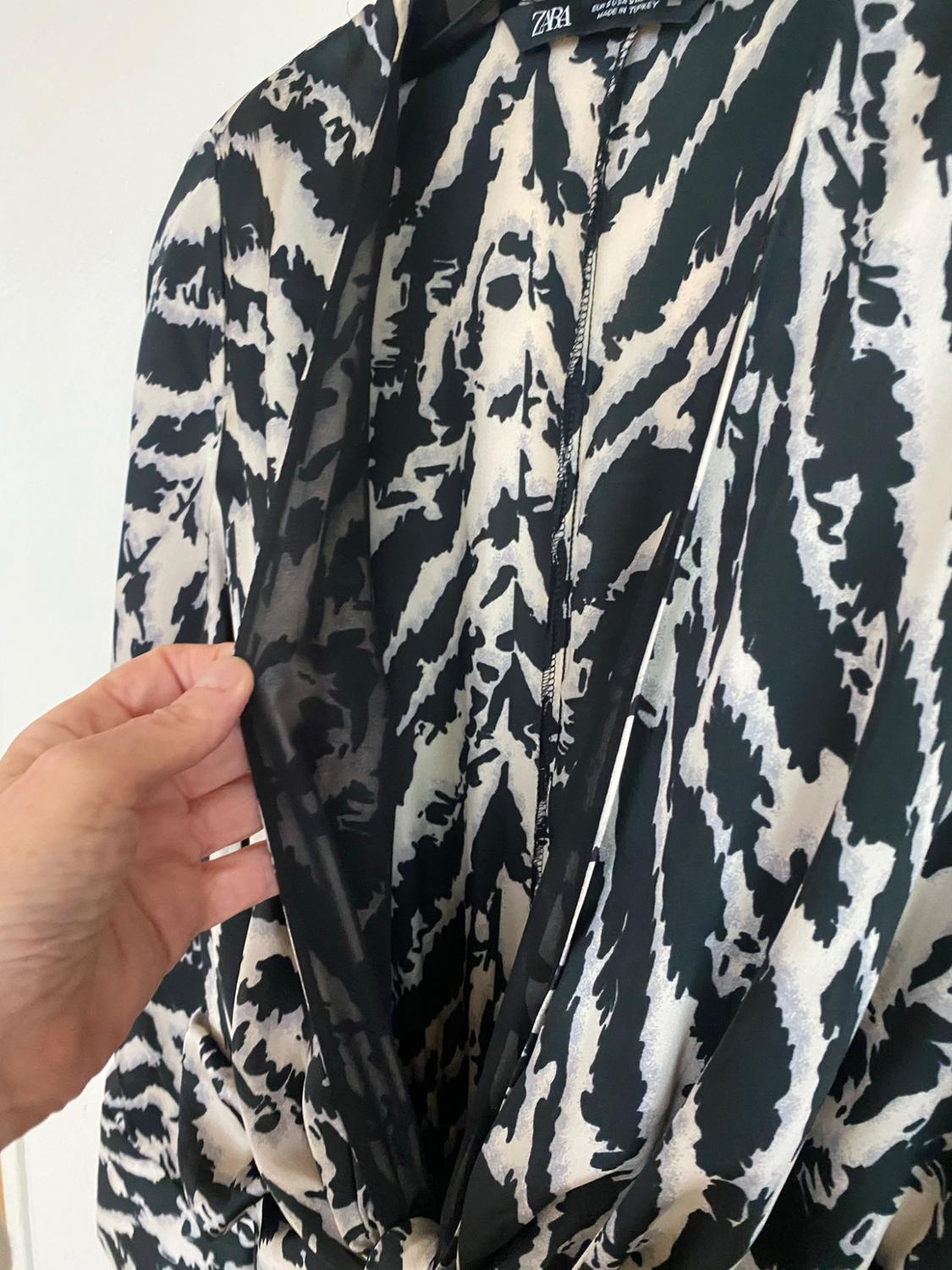 SATIN EFFECT ANIMAL PRINT DRESS - Image 3