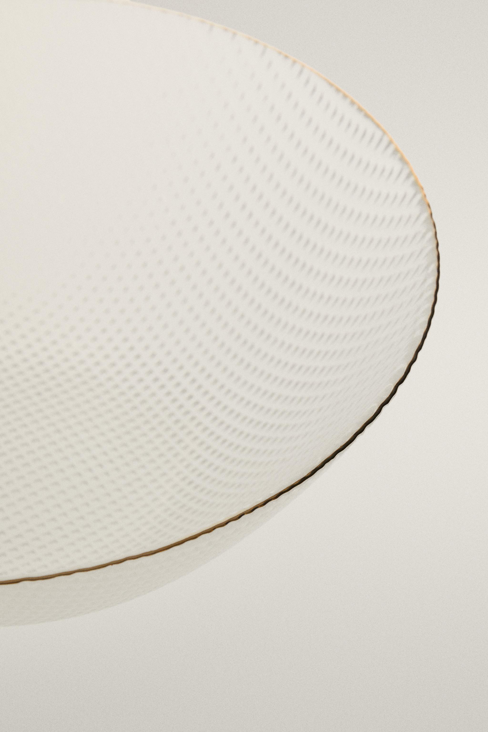 RAISED DESIGN GLASS SALAD BOWL WITH RIM