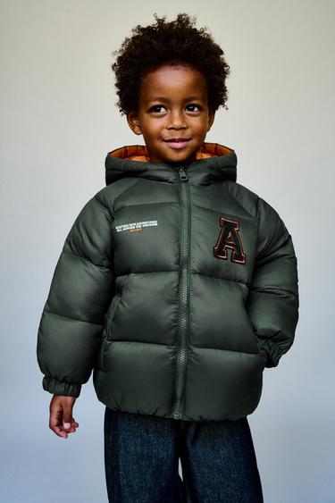 MANTEAU REMBOURRÉ À CAPUCHE ET PIÈCES - Kaki de Zara