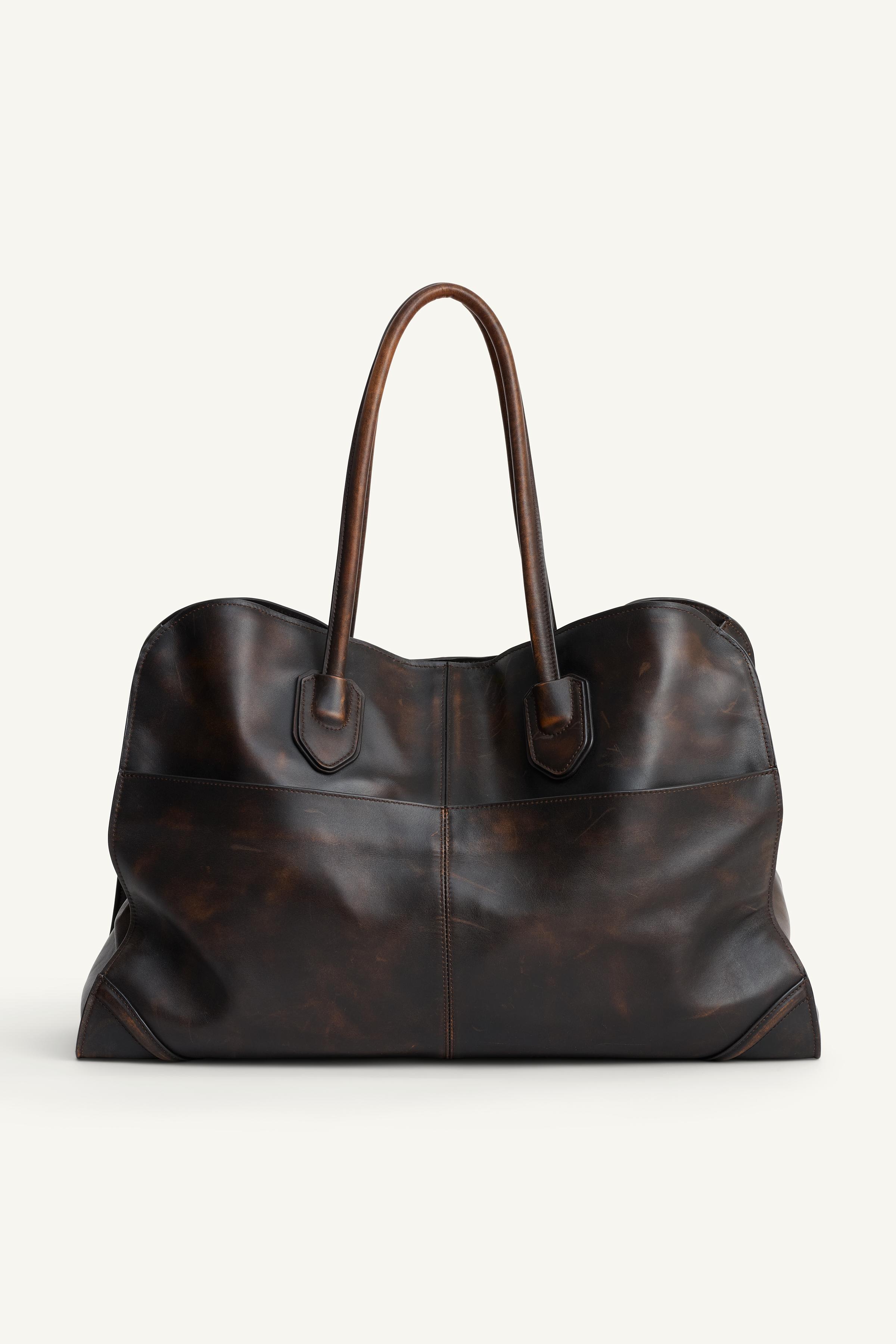 LIMITED EDITION LEATHER SHOULDER BAG