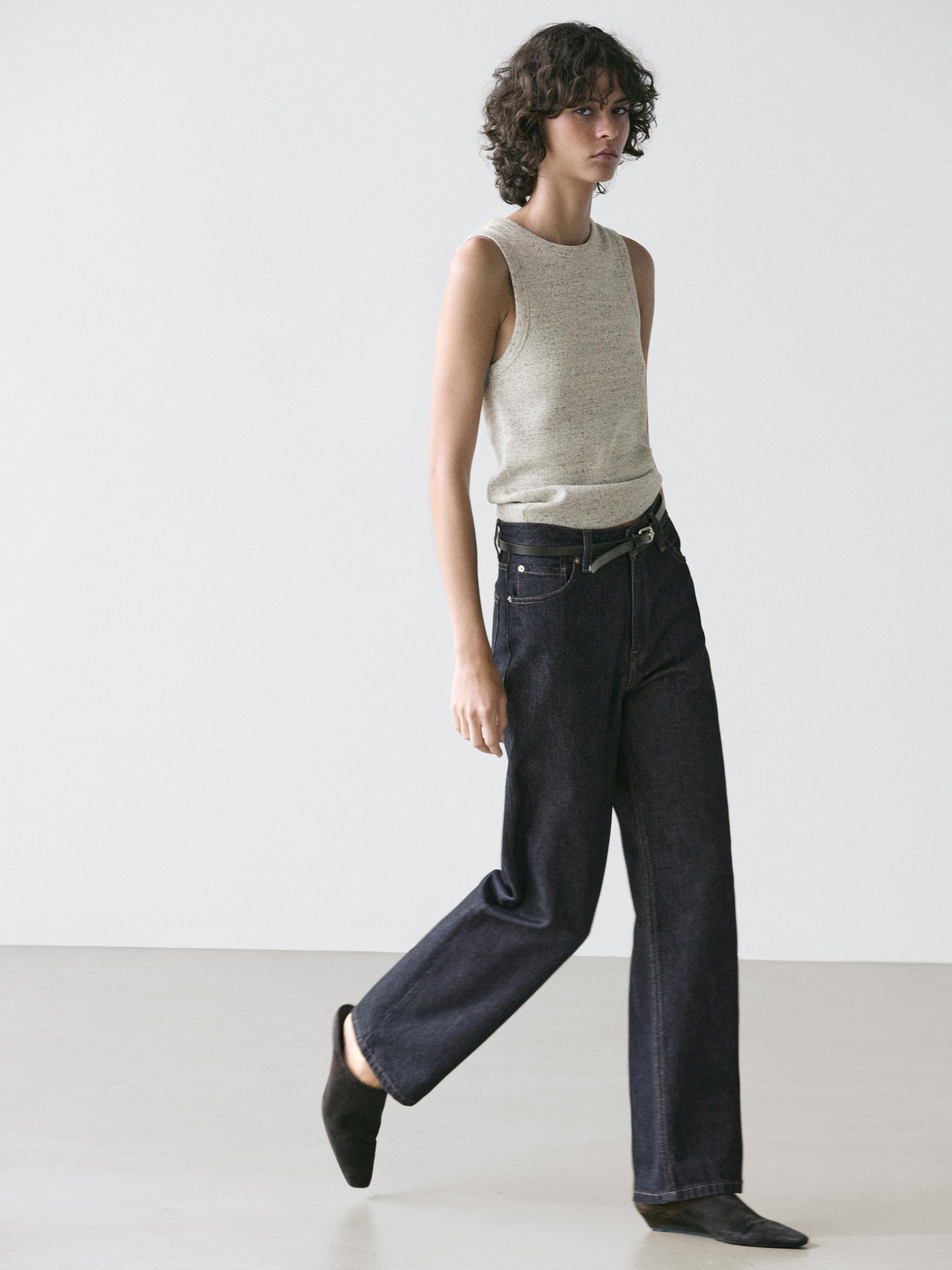 Sleeveless cotton blend T-shirt