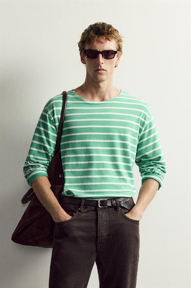CAMISETA JACQUARD RAYAS AARON LEVINE X ZARA - Verde / Crudo de Zara
