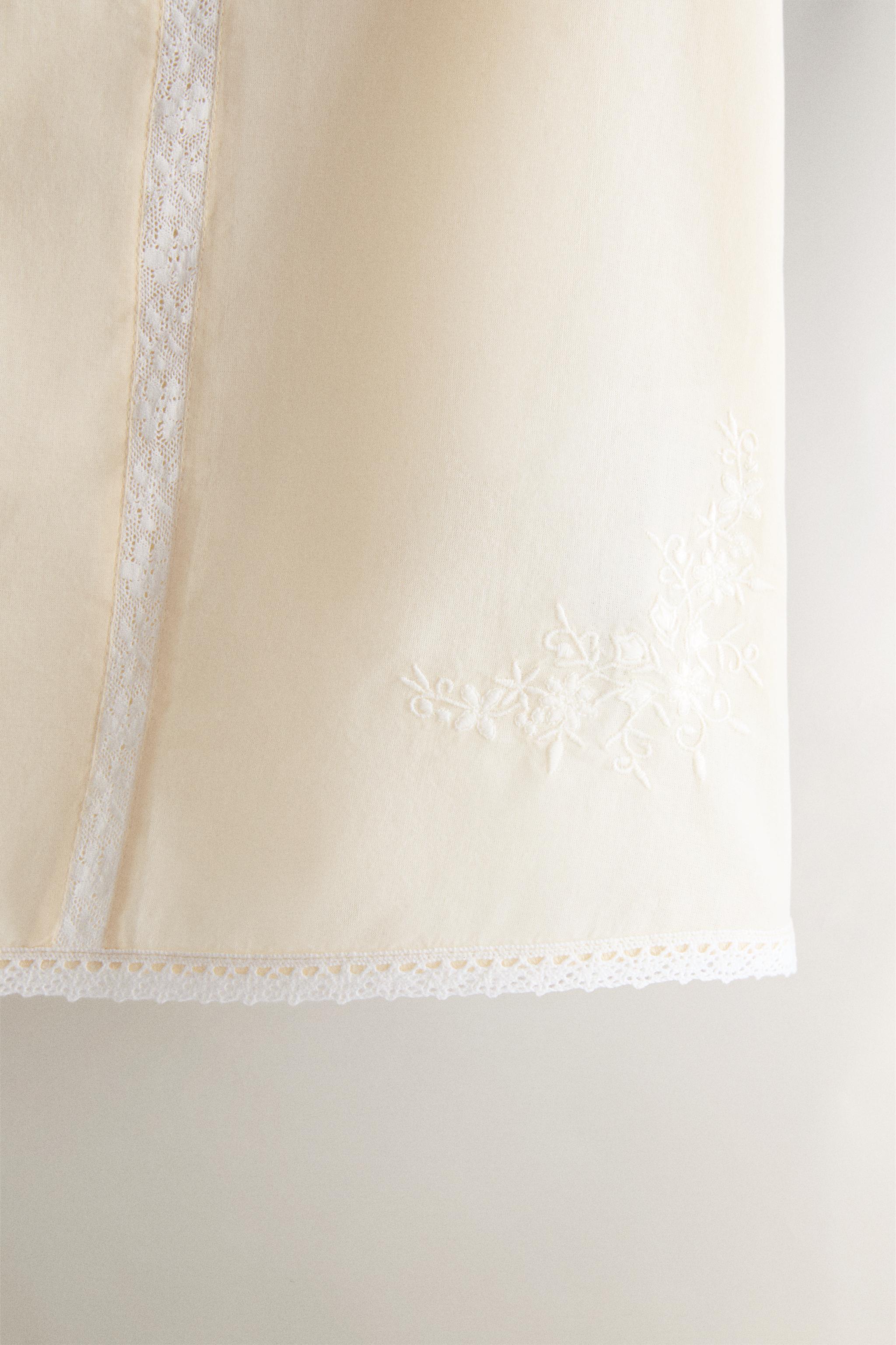 LACE EMBROIDERED COTTON NIGHTGOWN