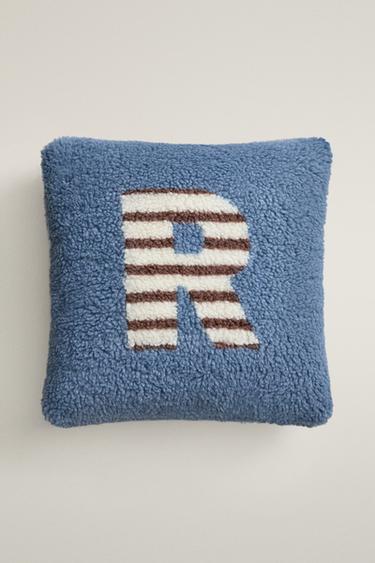 CHILDREN'S FAUX SHEARLING CUSHION WITH R - Blue by Zara