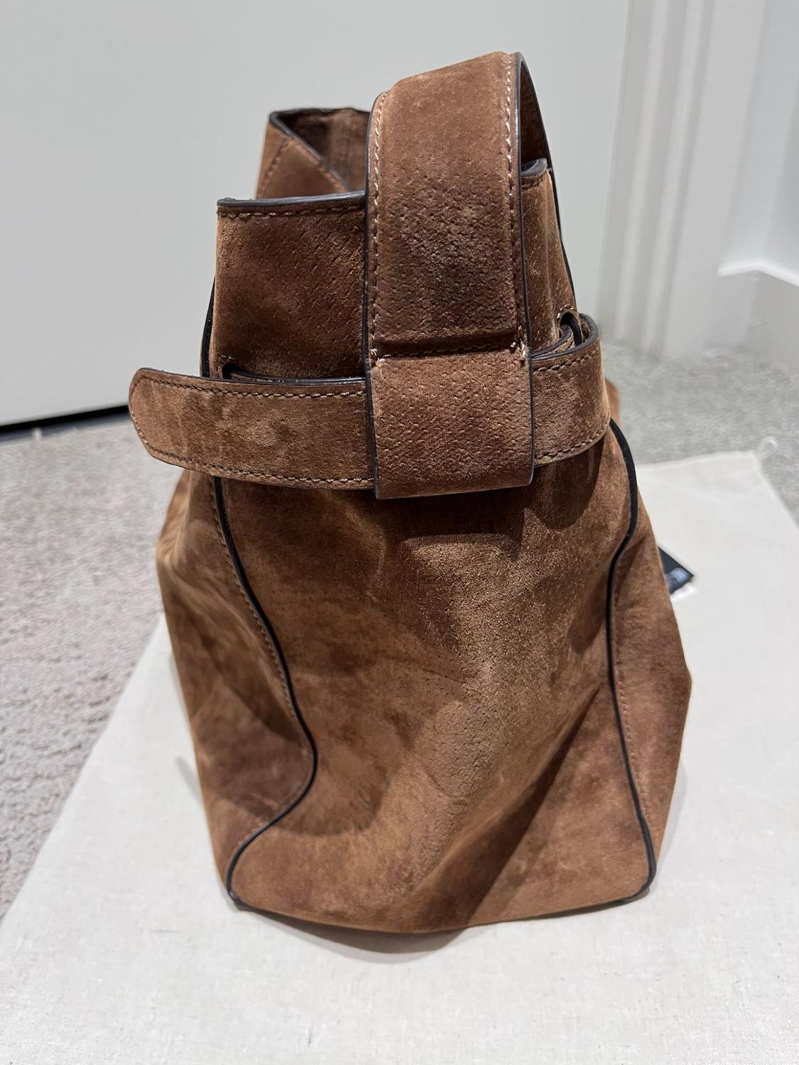 LEATHER BUCKET BAG WITH BELT DETAIL - Image 5