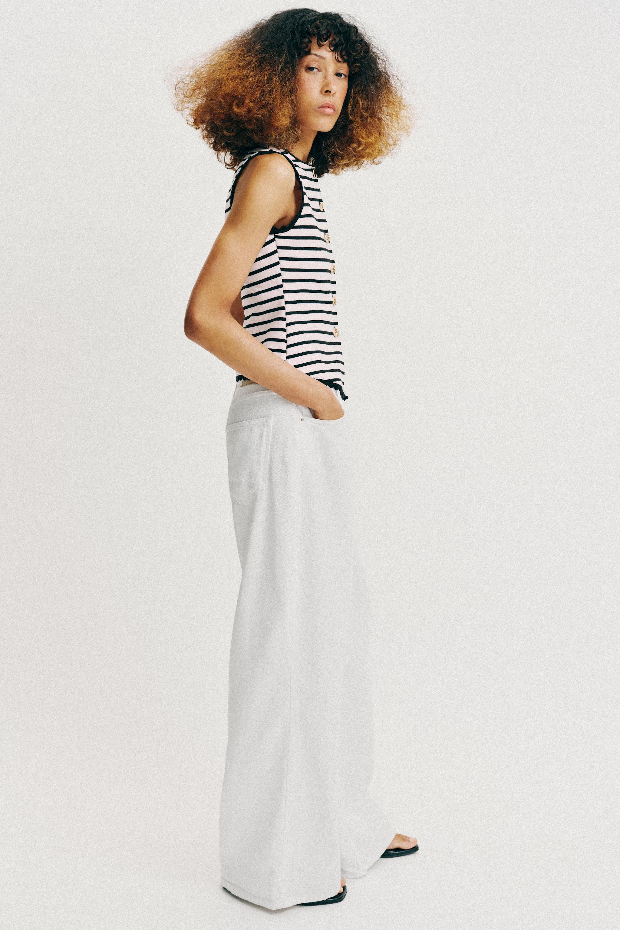STRIPED BUTTON VEST TOP