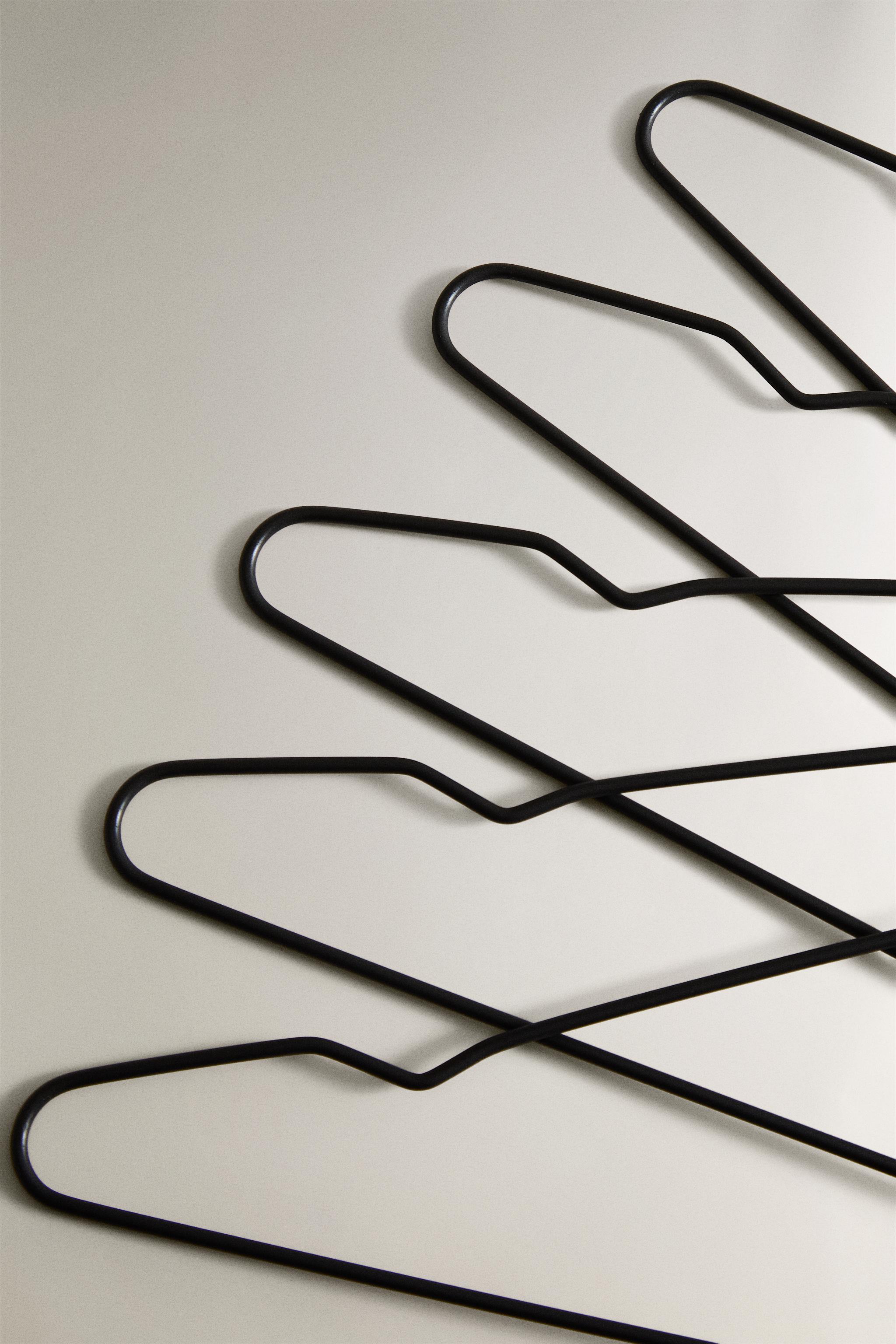 RUBBERIZED HANGERS (PACK OF 6)