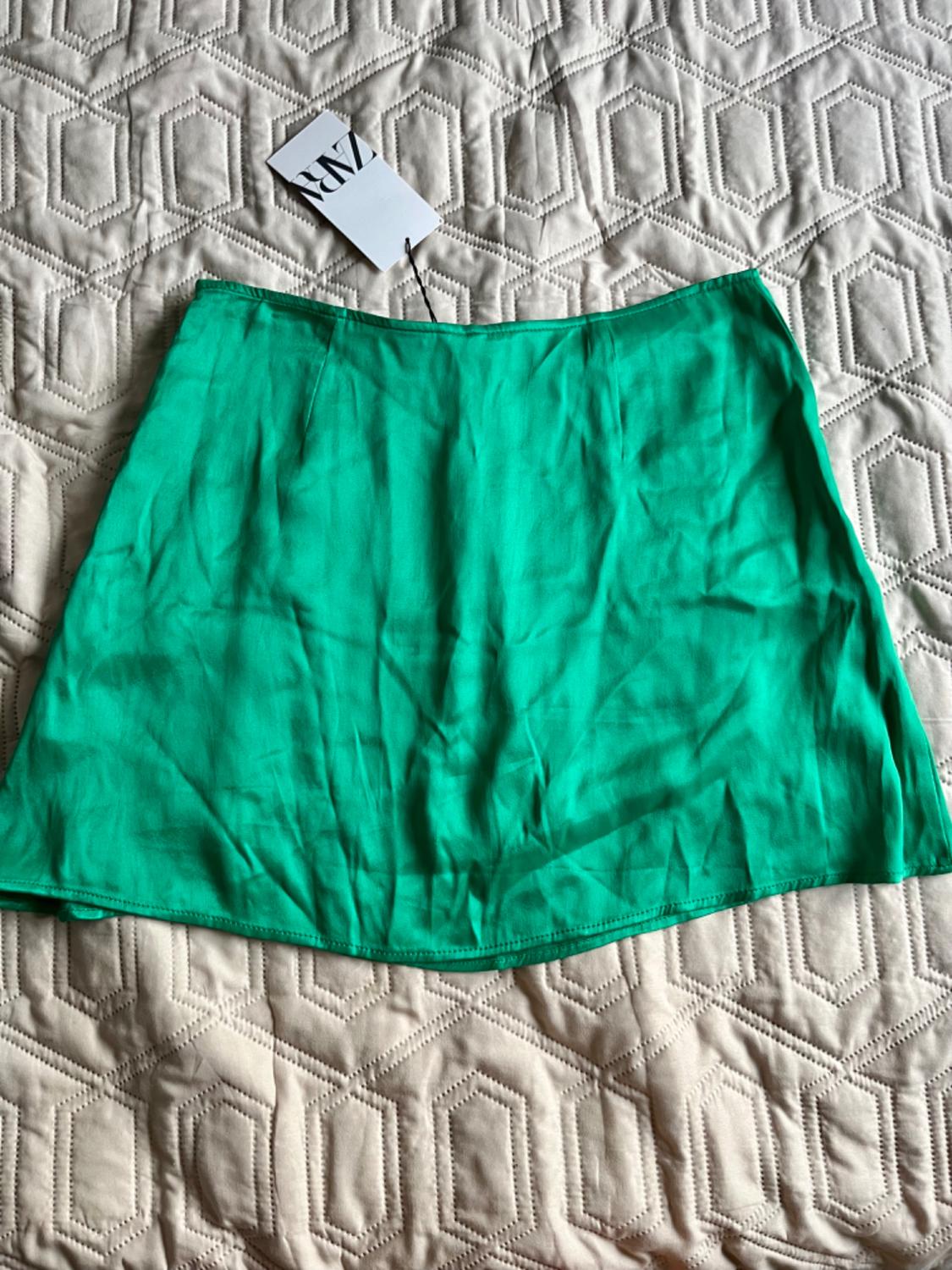SATIN SKORT WITH BUTTONS - Image 4