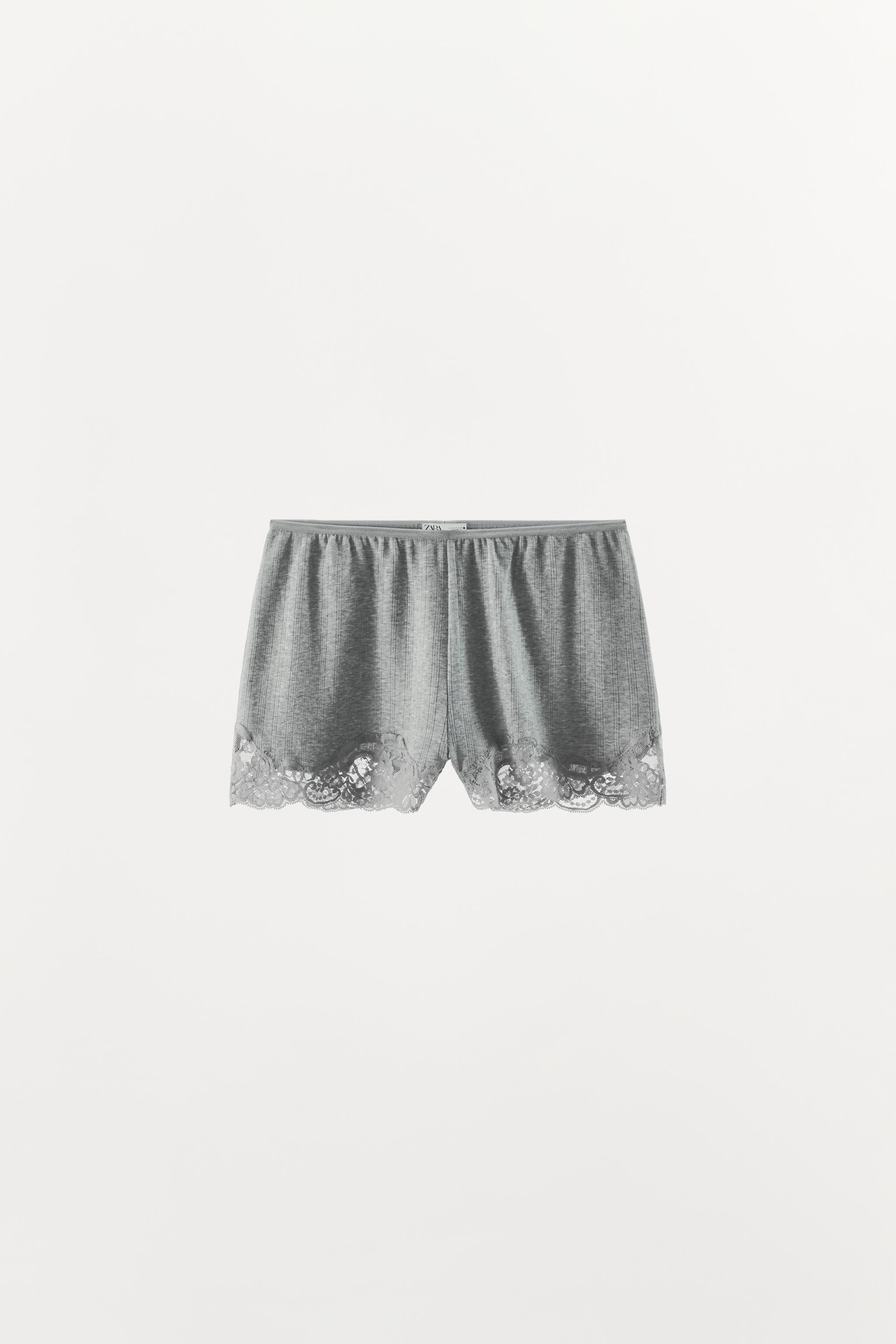 SHORT EN MAILLE POINTELLE ET DENTELLE