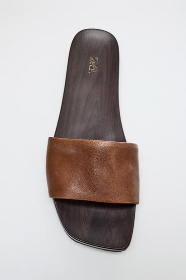 SANDALES PLATES EN CUIR SOUPLE - Marron de Zara