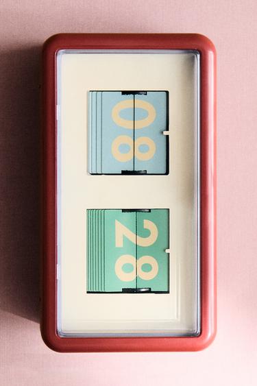 DIGITAL FLAP CLOCK - Reddish by Zara
