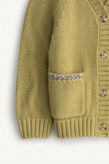 GILET EN MAILLE SURPIQÛRES BRODÉES ÉDITION LIMITÉE - vert délavé de Zara - Image 7