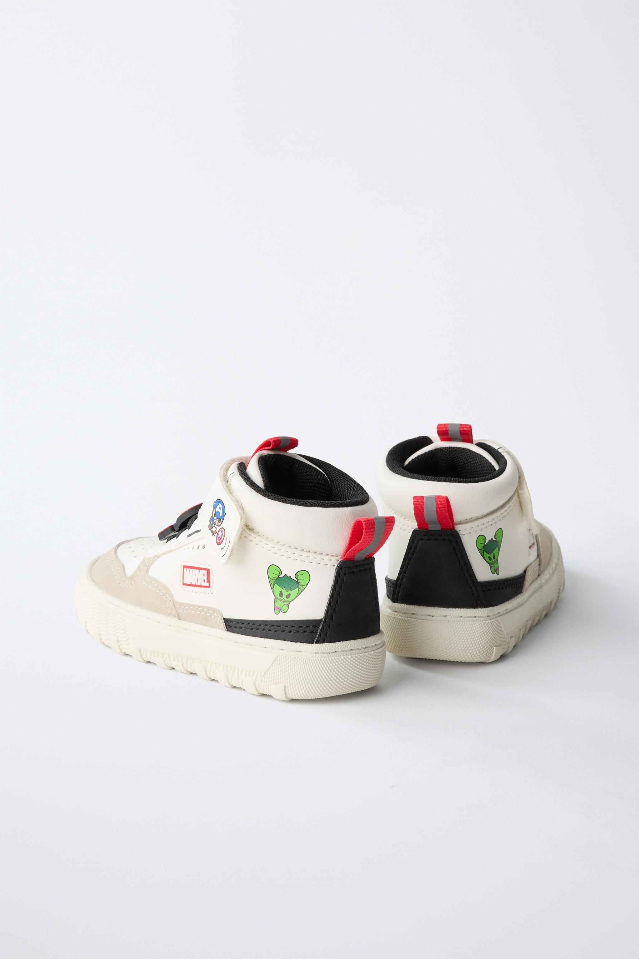 BASKETS MONTANTES THE AVENGERS © MARVEL