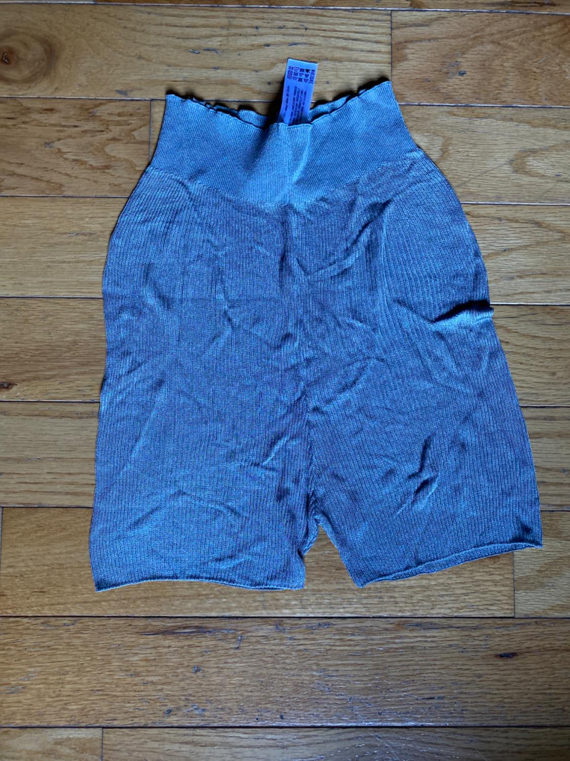 KNIT SHORTS
