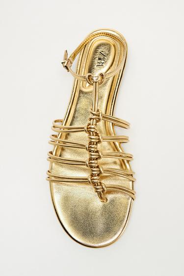 FLAT METALLIC EFFECT SANDALS - Gold by Zara
