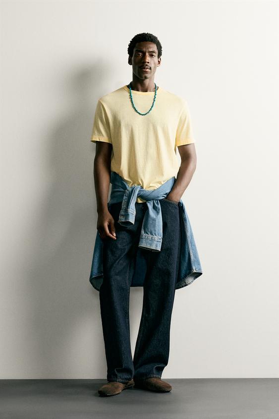 ФУТБОЛКА КЛАССИЧЕСКОГО КРОЯ ИЗ ЛЕГКОЙ ТКАНИ — ЖЕЛТЫЙ от Zara — изображение 0