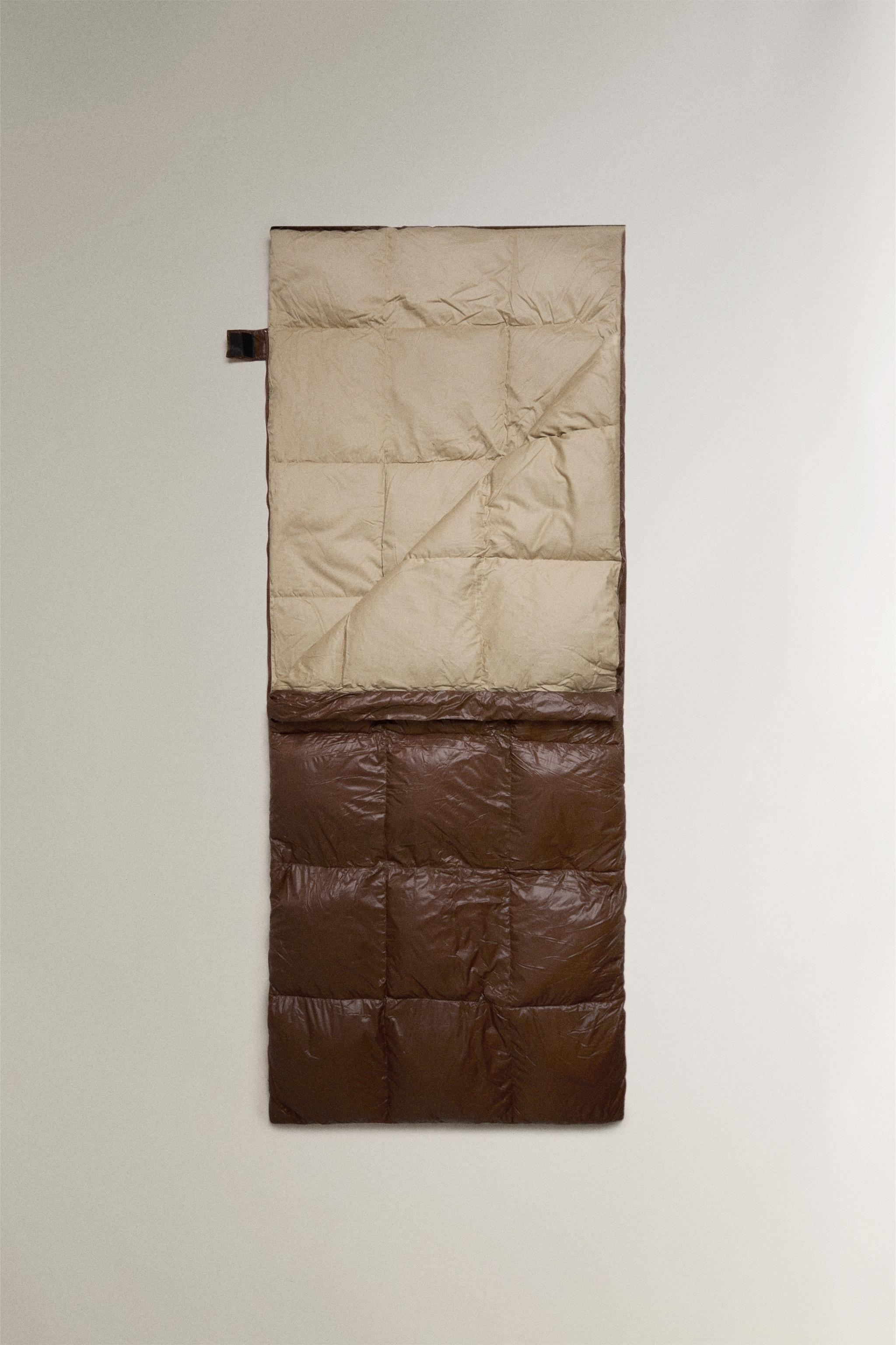 QUILTED SINGLE SLEEPING BAG