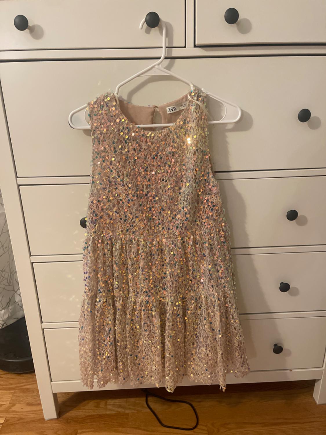VESTIDO VOLANTES LENTEJUELAS EDICIÓN LIMITADA