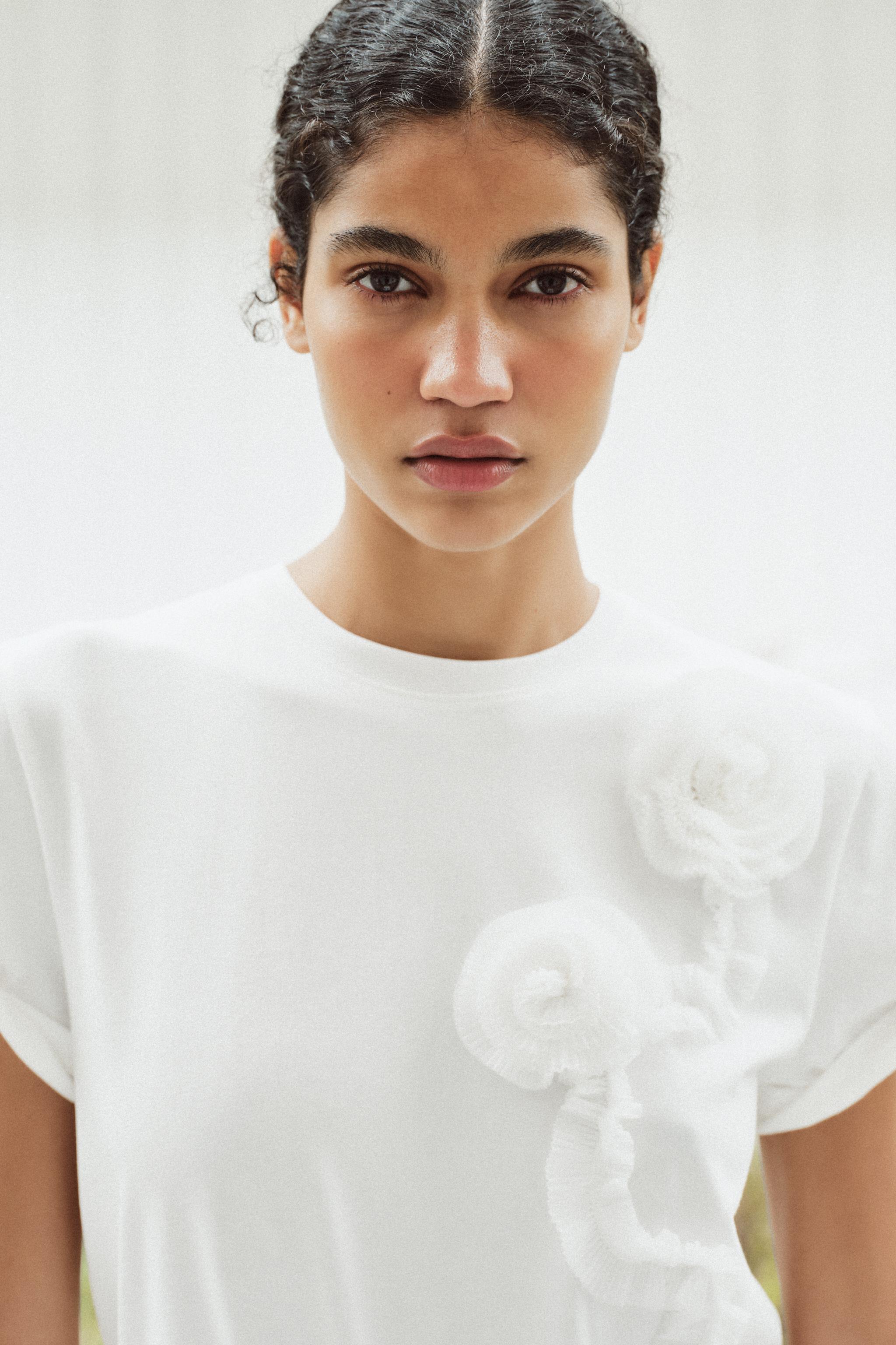3D FLORAL T-SHIRT - White | ZARA United States