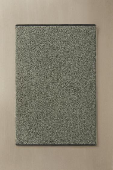 TOALHA DE PISO COM EFEITO MÉLANGE - Verde-escuro da Zara