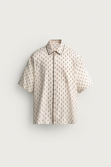 RELAXED-FIT-HEMD MIT PAISLEY-MUSTER UND KONTRAST - Cremefarben von Zara