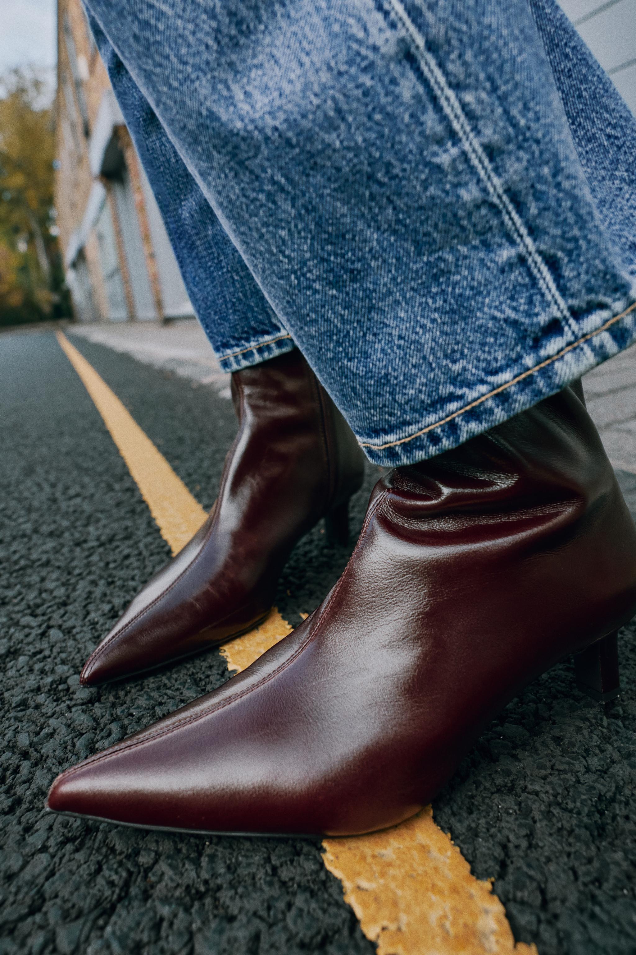 LEATHER WIDE KITTEN HEEL ANKLE BOOTS