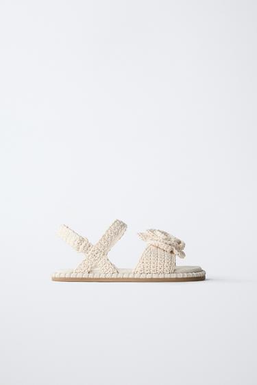 CROCHET FLOWER SANDALS - Ecru White by Zara