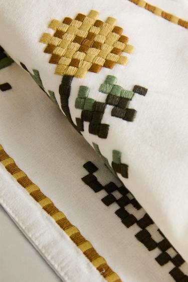 FLORAL EMBROIDERY PLACEMAT - White by Zara - Image 3