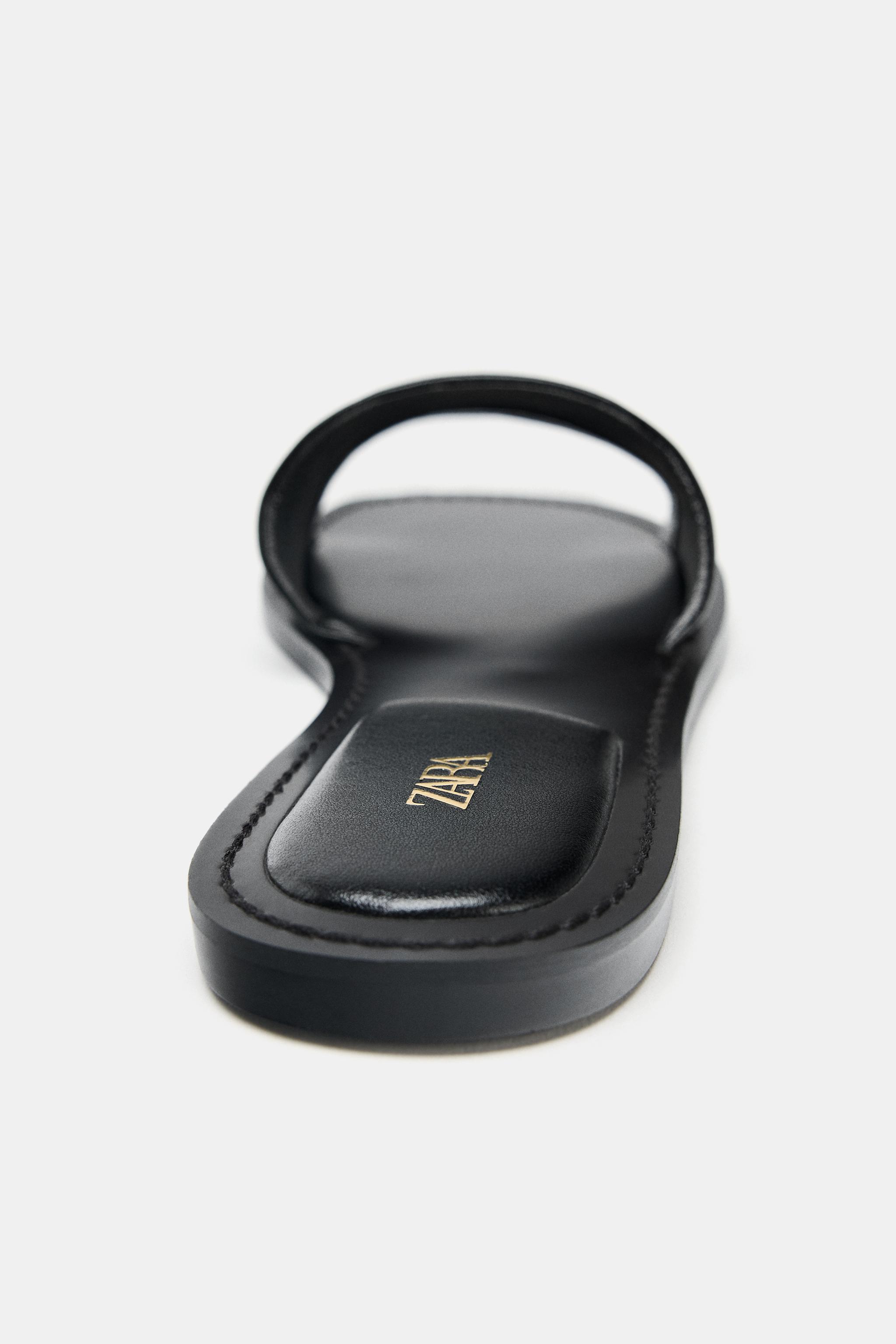 クラック加工入りレザースライドサンダル - ブラック | ZARA クラック加工入りレザースライドサンダル - ブラック | ZARA