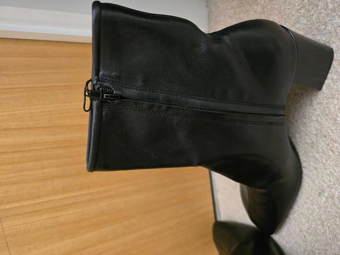 LEATHER BLOCK HEEL ANKLE BOOTS - Image 4